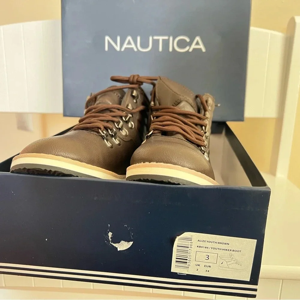 NAUTICA Alize Kids Ankle Chukka Boots Leather LaceUp Lug Sole sz Youth 3 Outdoor